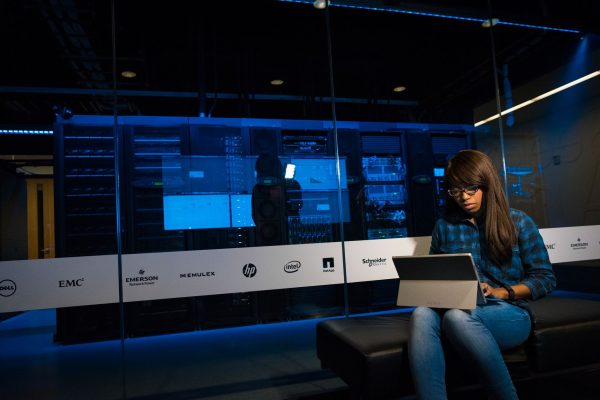 Ansible Automation Guide 2026: Playbooks, Rollen und Cloud-Bereitstellung