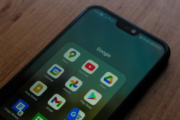 Google Pixel 9a Testbericht 2026: Bestes preisgünstiges Android-Handy?