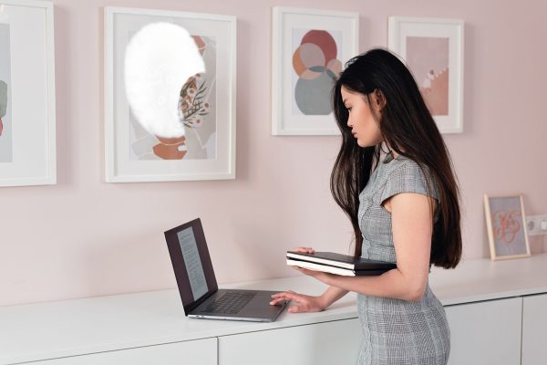 Best Standing Desks for Home Office 2026: Flexispot E7 vs Uplift V2 vs Autonomous SmartDesk Review